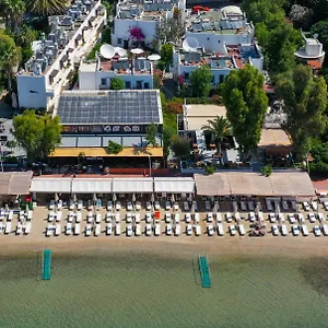 Отель Manuela Boutique, Битез